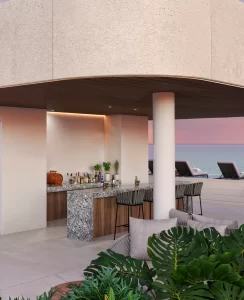 Rooftop Bar con vista al Mar en Puerto Morelos